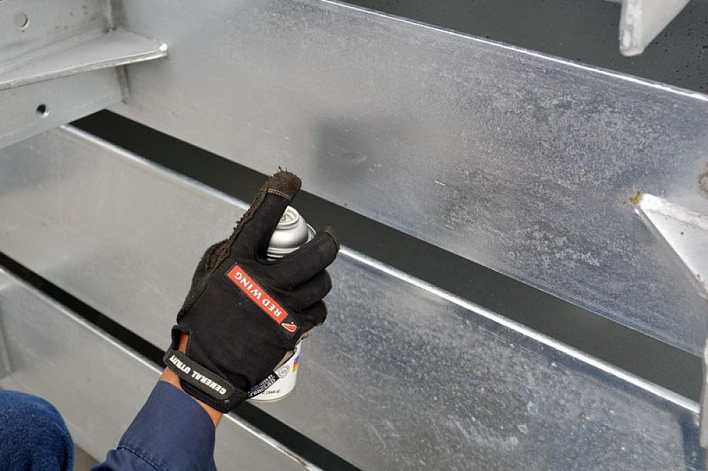 Zinc Paint 03