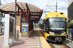 Metro Transit Hiawatha Platform