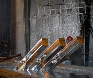 Immersion into the zinc bath in the galvanizing process