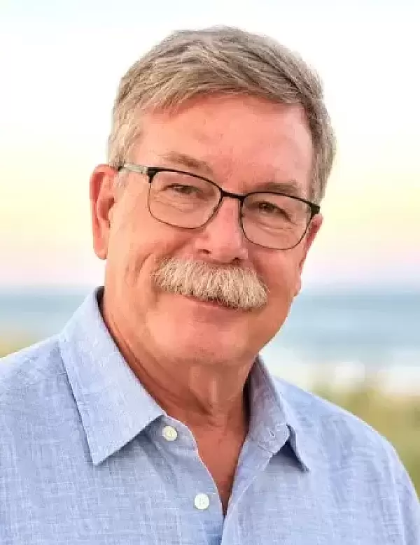 Tom Obit