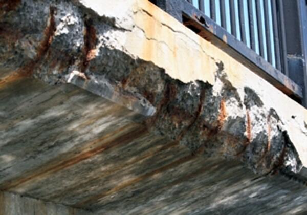 Spalling concrete